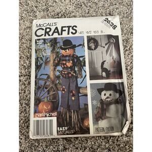 McCall's Vintage 80s Sewing Pattern 2628 Decorative Crafts Halloween/Winter